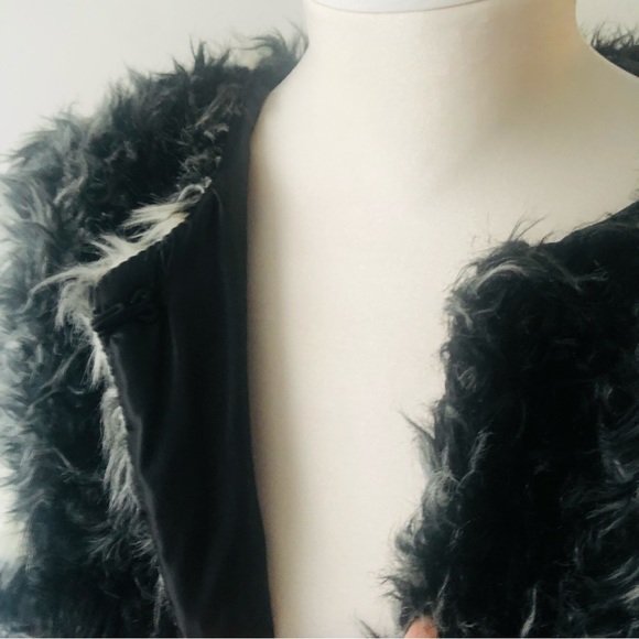 Zara Basic Collection Fuzzy Coat with Loop Hook Closures in Black & White Size S - Picture 8 of 16